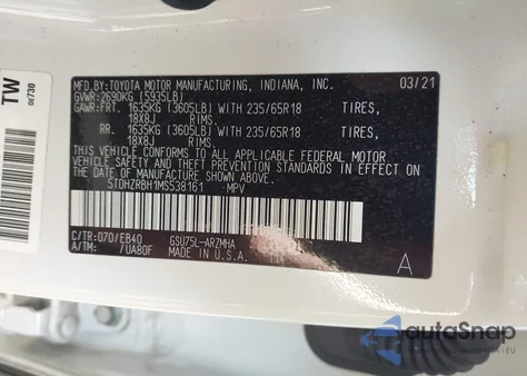 2021 Toyota Highlander Xle z USA, uszkodzony, nr VIN 5TDHZRBH1MS538161